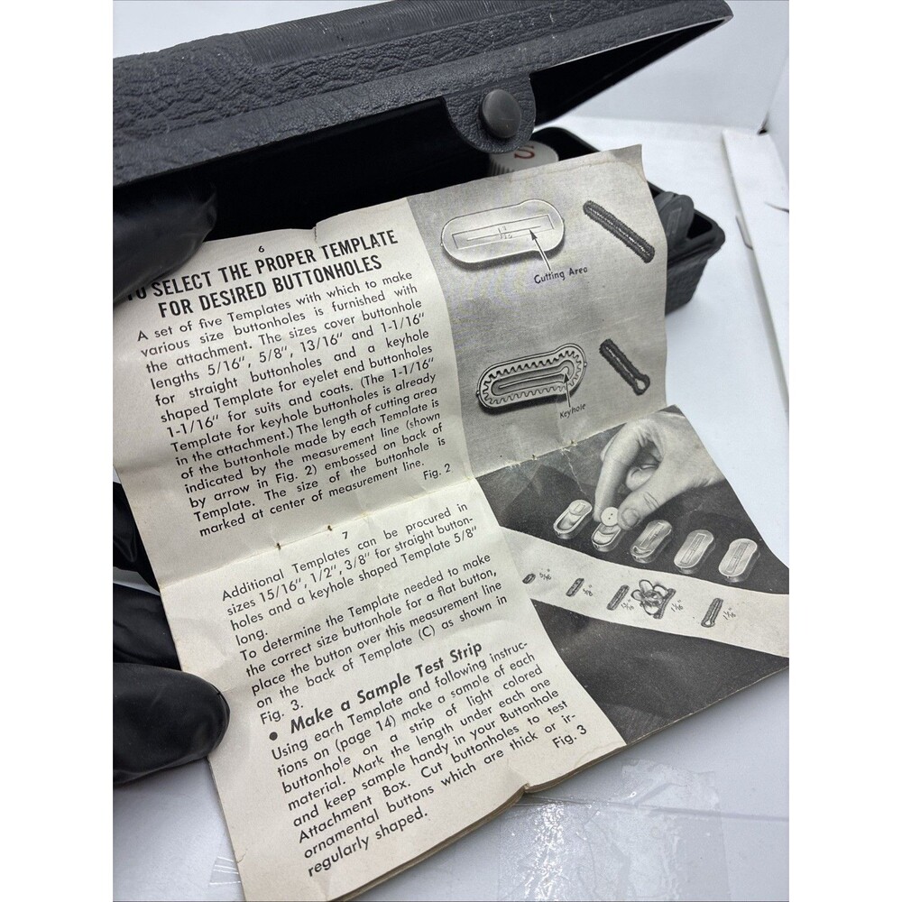 Singer Buttonholer No 160506 Complete with Manual 8 Templates Black Plastic Case - Picture 2 of 15